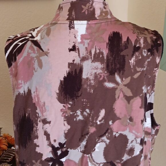 D&CO. Active Zip Up Vest - Picture 6 of 11